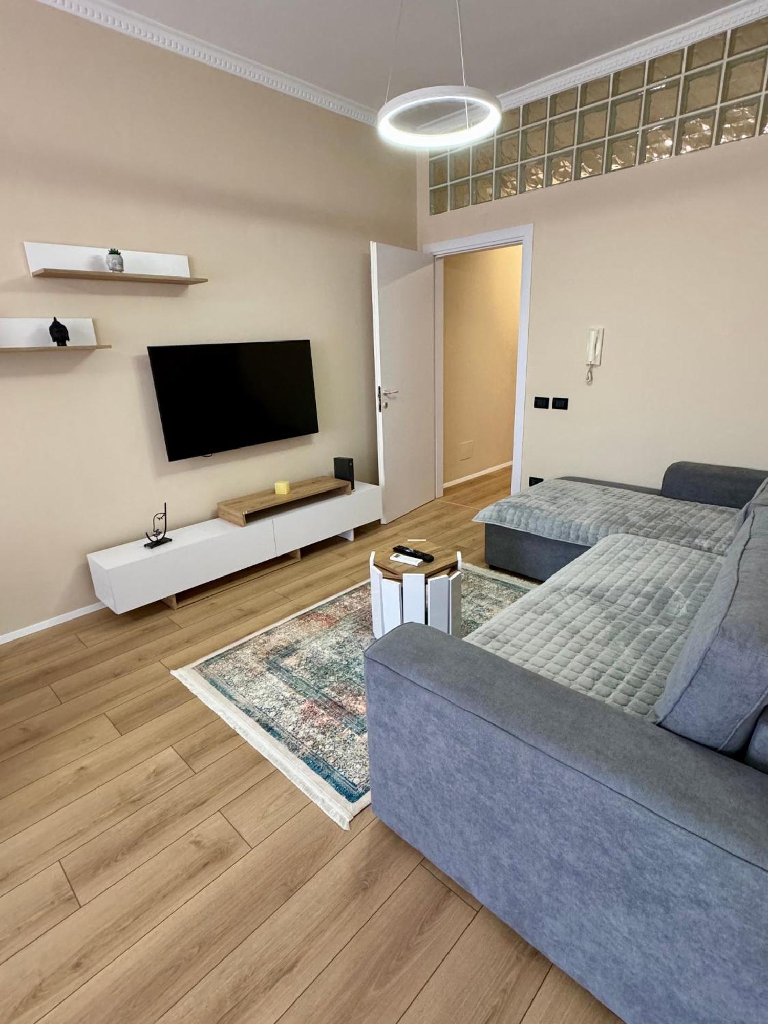 New Bazaar Cozy - 1 , 2 , 3 And 4 Apartament *