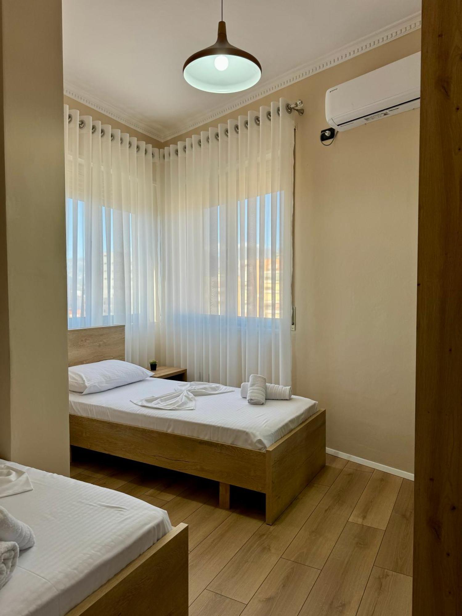 New Bazaar Cozy - 1 , 2 , 3 And 4 Apartament *