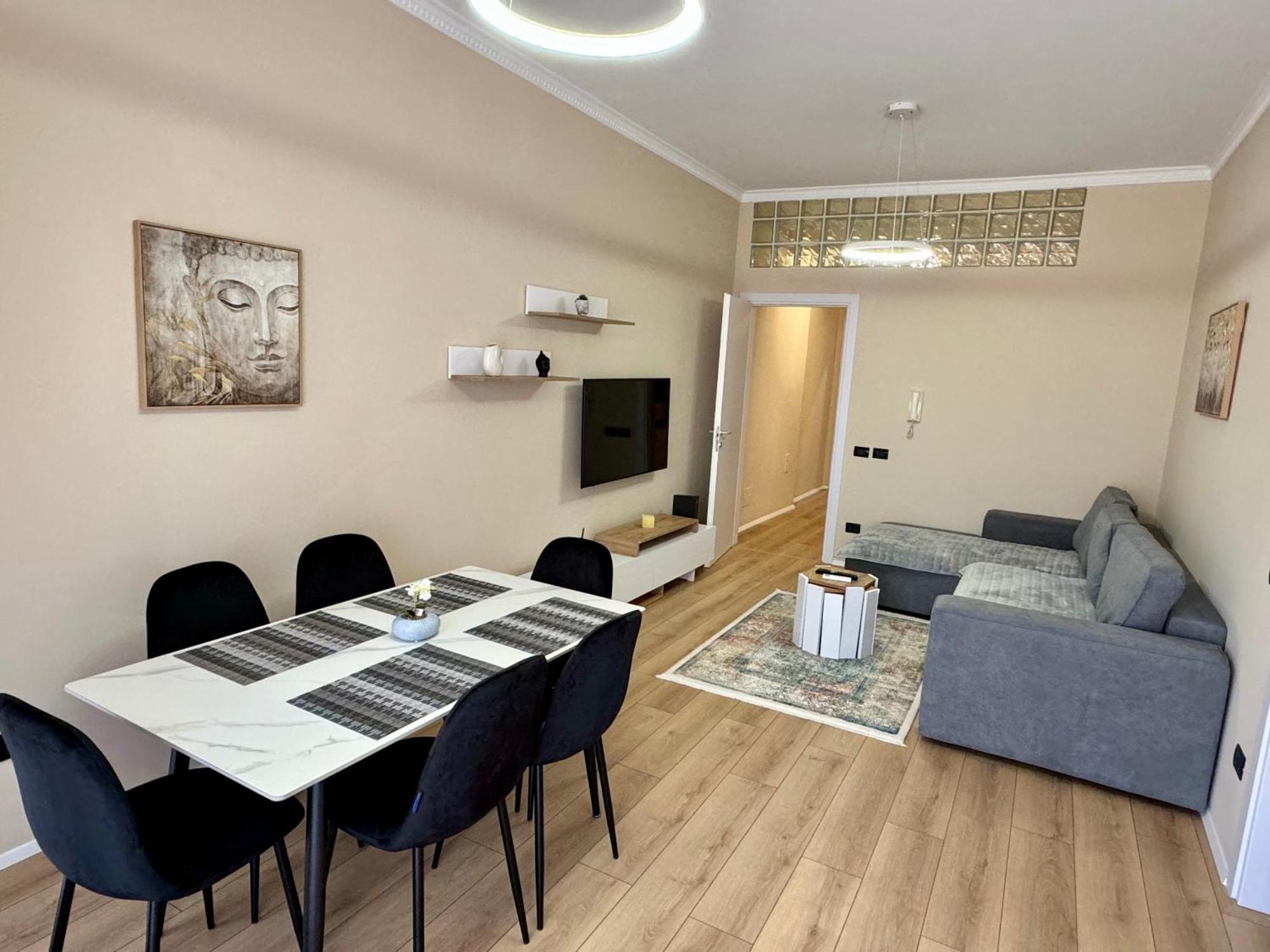 Apartament New Bazaar Cozy - 1 , 2 , 3 And 4 Tirana